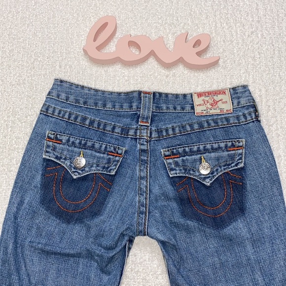 True Religion “Joey” Light Wash Raw Hem Shorts Size 26 💙 LIKE NEW! 💙 - Picture 6 of 15